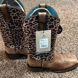 Ariat Cowboy Boots size 8.5